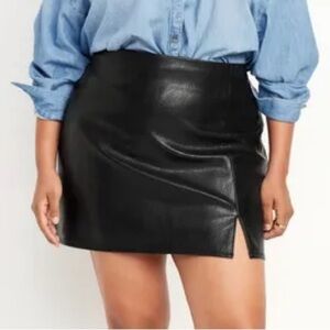 Old Navy Women's Black Faux Leather Mini Skirt with Side Slit